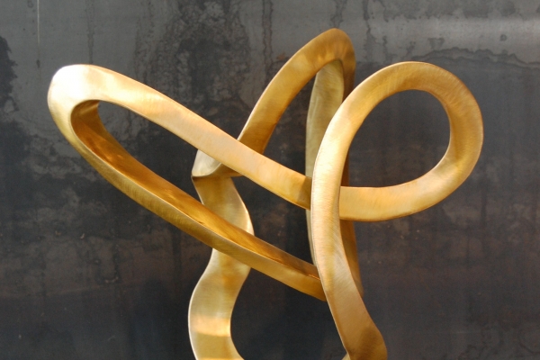 Skulptur Tombak, sculpture brass